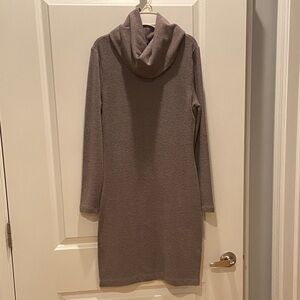 Banana Republic Taupe Long Sleeve Dress